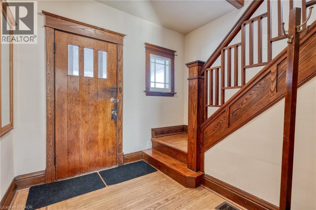 229 S Park Row S, Hamilton, Ontario  L8K 2K4 - Photo 4 - 40802197