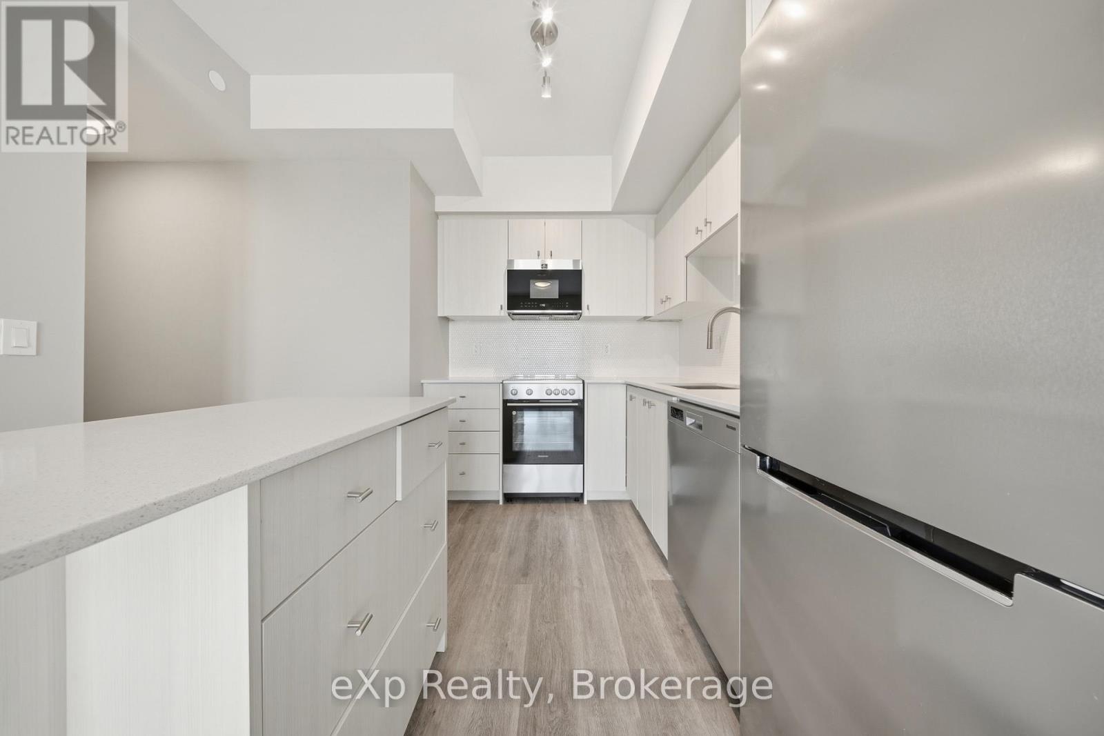 1810 - 15 Wellington Street S, Kitchener, Ontario  N2G 0E4 - Photo 14 - X12752486