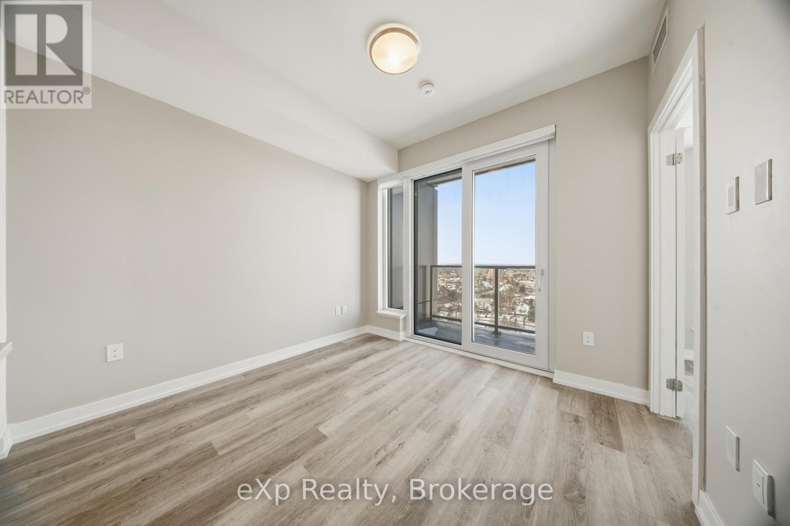 1810 - 15 Wellington Street S, Kitchener, Ontario  N2G 0E4 - Photo 15 - X12752486