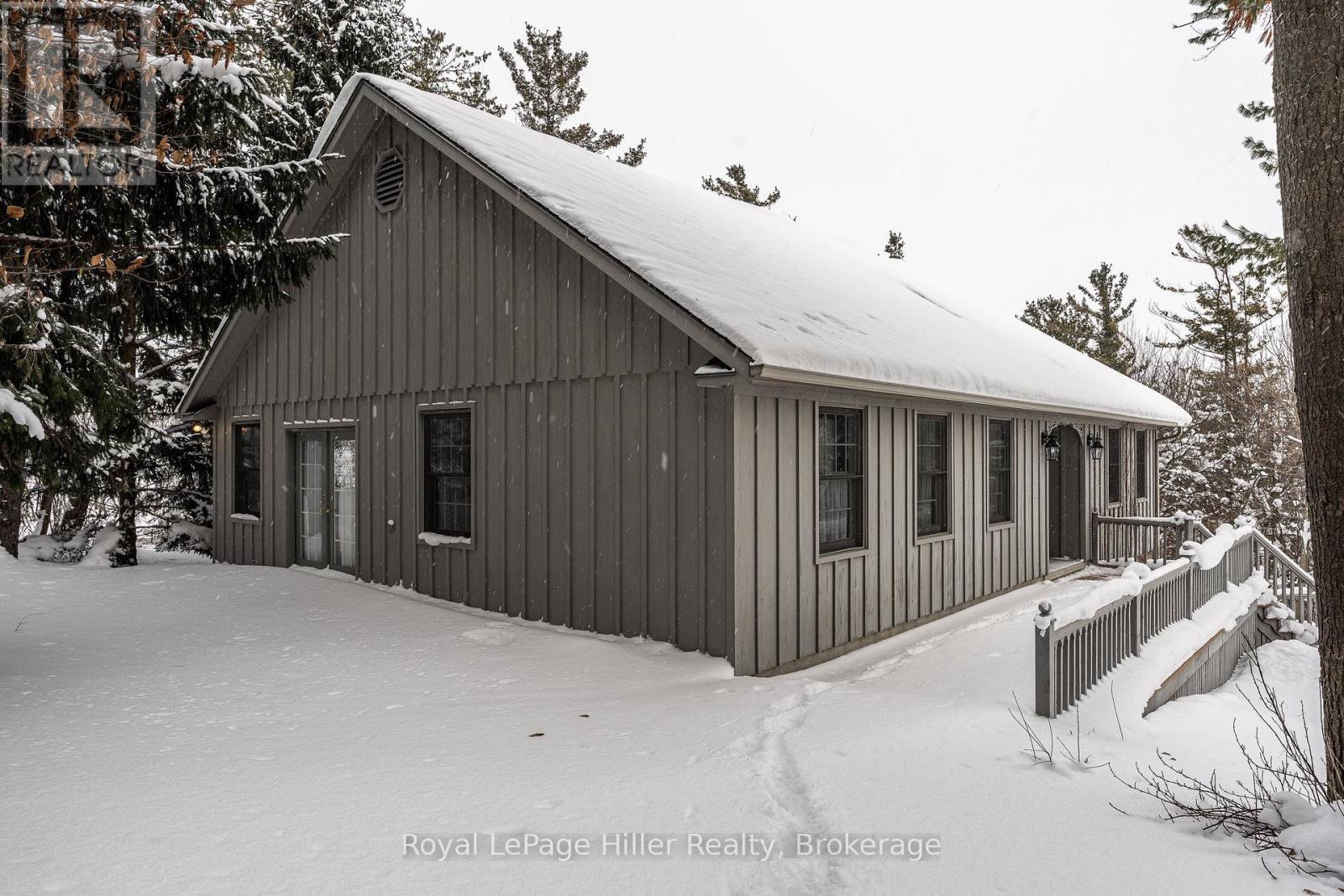 530 Holmes Street, Central Huron, Ontario  N0M 1L0 - Photo 43 - X12752508