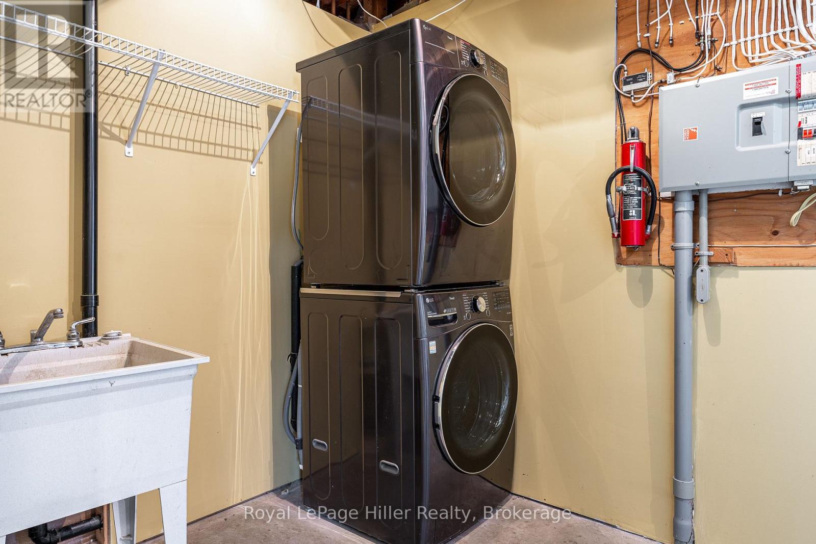 530 Holmes Street, Central Huron, Ontario  N0M 1L0 - Photo 46 - X12752508