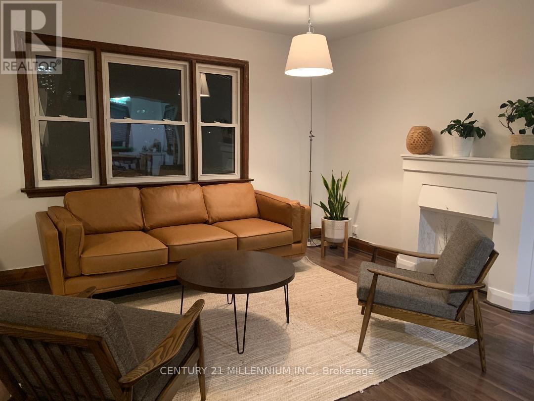 68 VICTOR AVENUE, Toronto, Ontario