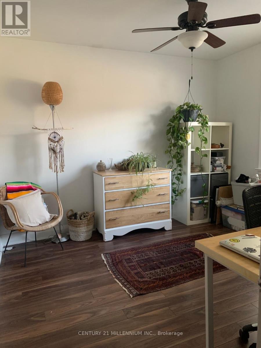 68 Victor Avenue, Toronto, Ontario  M8V 2L9 - Photo 12 - W12752262