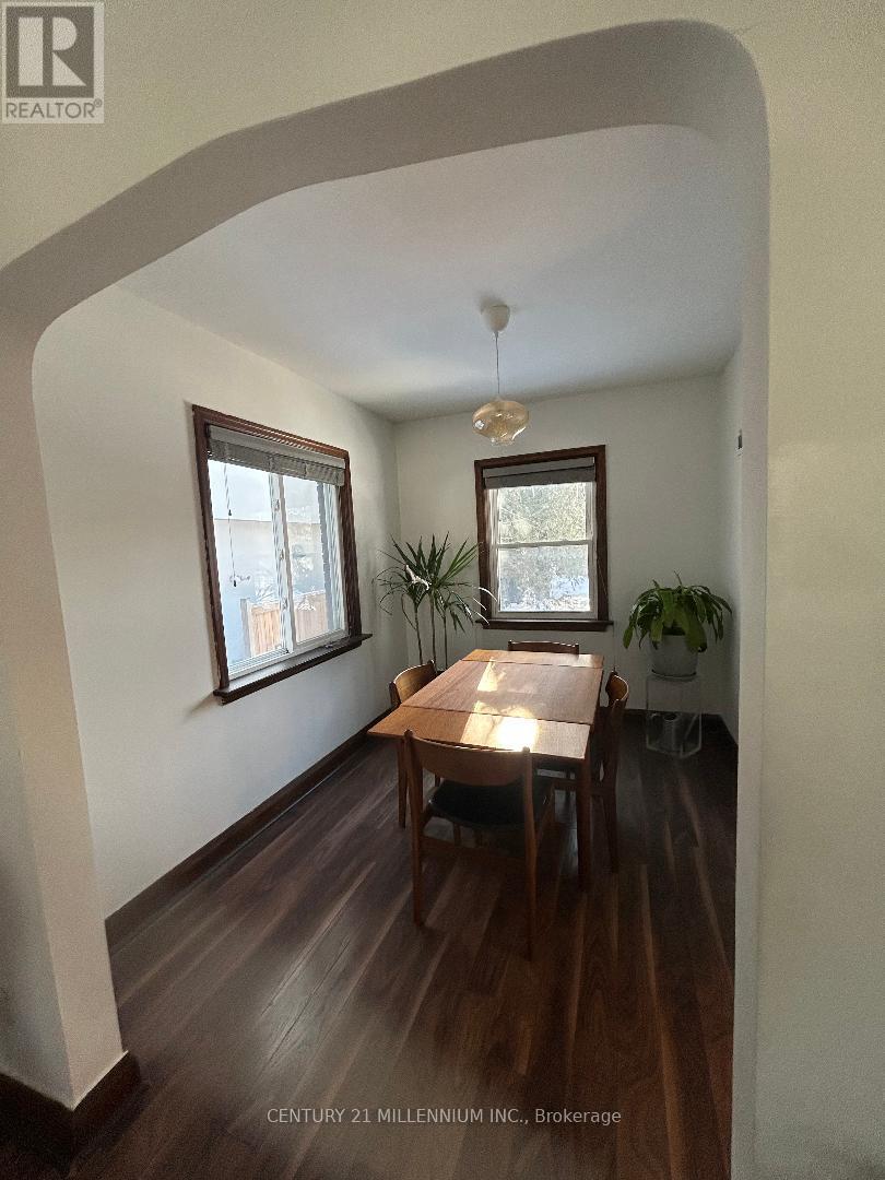 68 Victor Avenue, Toronto, Ontario  M8V 2L9 - Photo 13 - W12752262