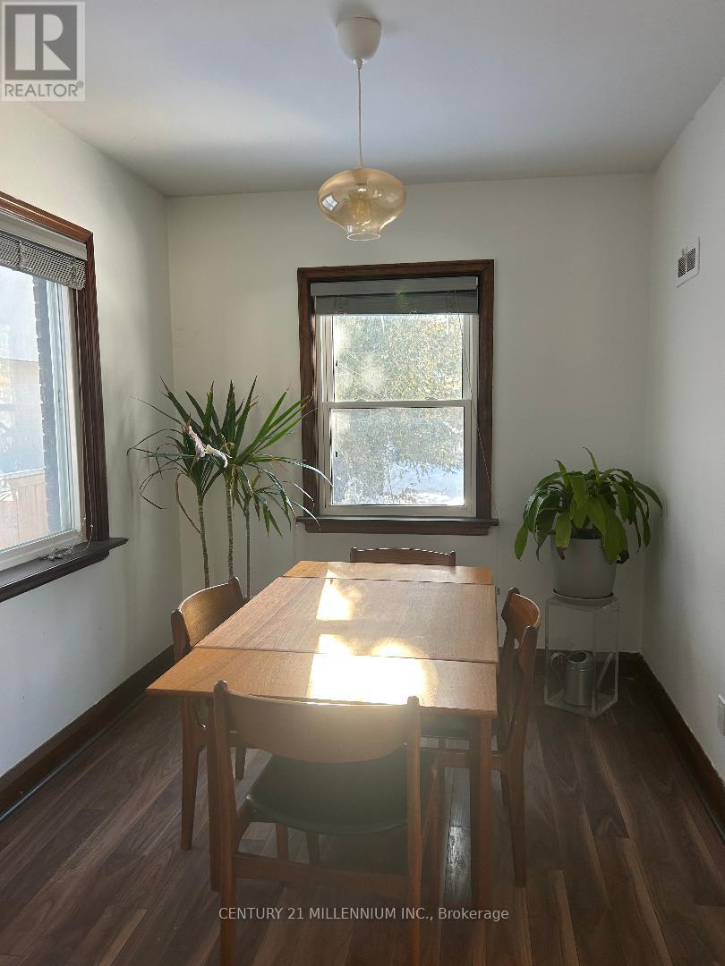 68 Victor Avenue, Toronto, Ontario  M8V 2L9 - Photo 14 - W12752262