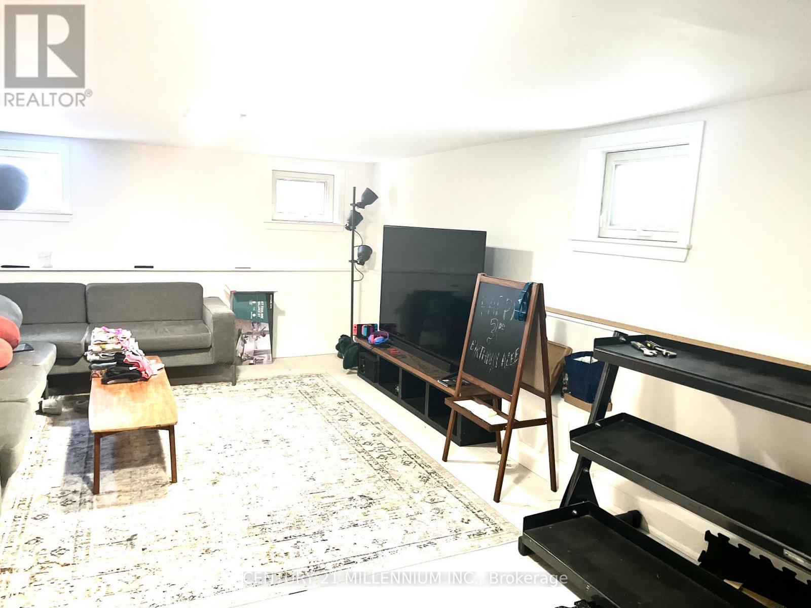 68 Victor Avenue, Toronto, Ontario  M8V 2L9 - Photo 22 - W12752262