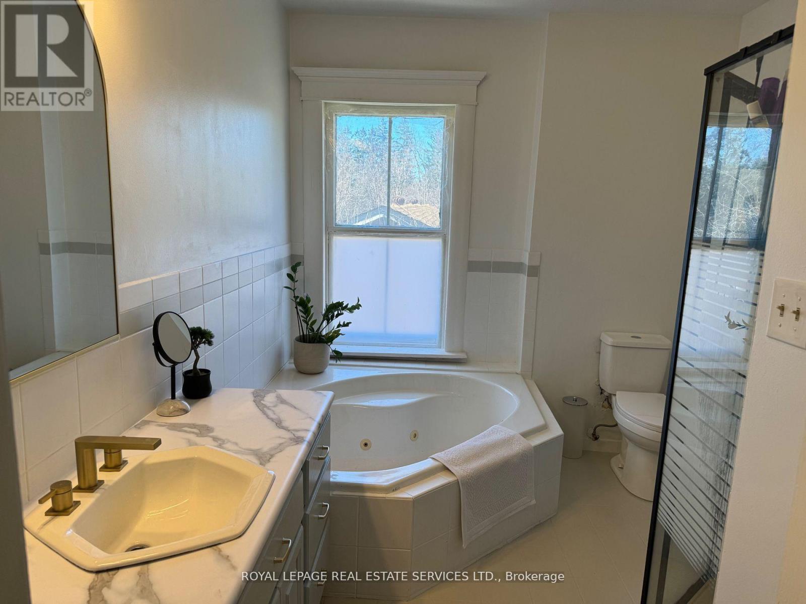 496 Walker's Line, Burlington, Ontario  L7N 2E2 - Photo 21 - W12752282