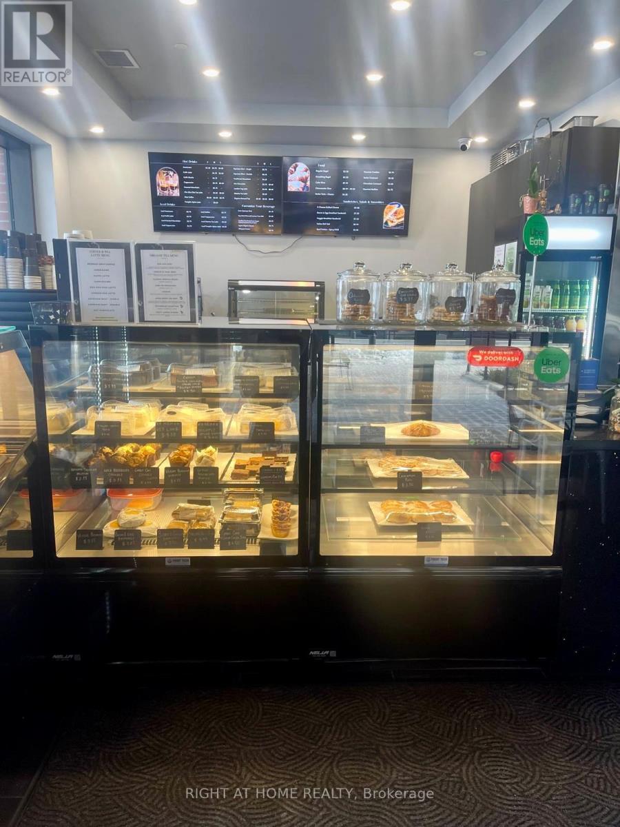 106 - 38 Via Bagnato, Toronto, Ontario  M6A 0B1 - Photo 7 - W12752302