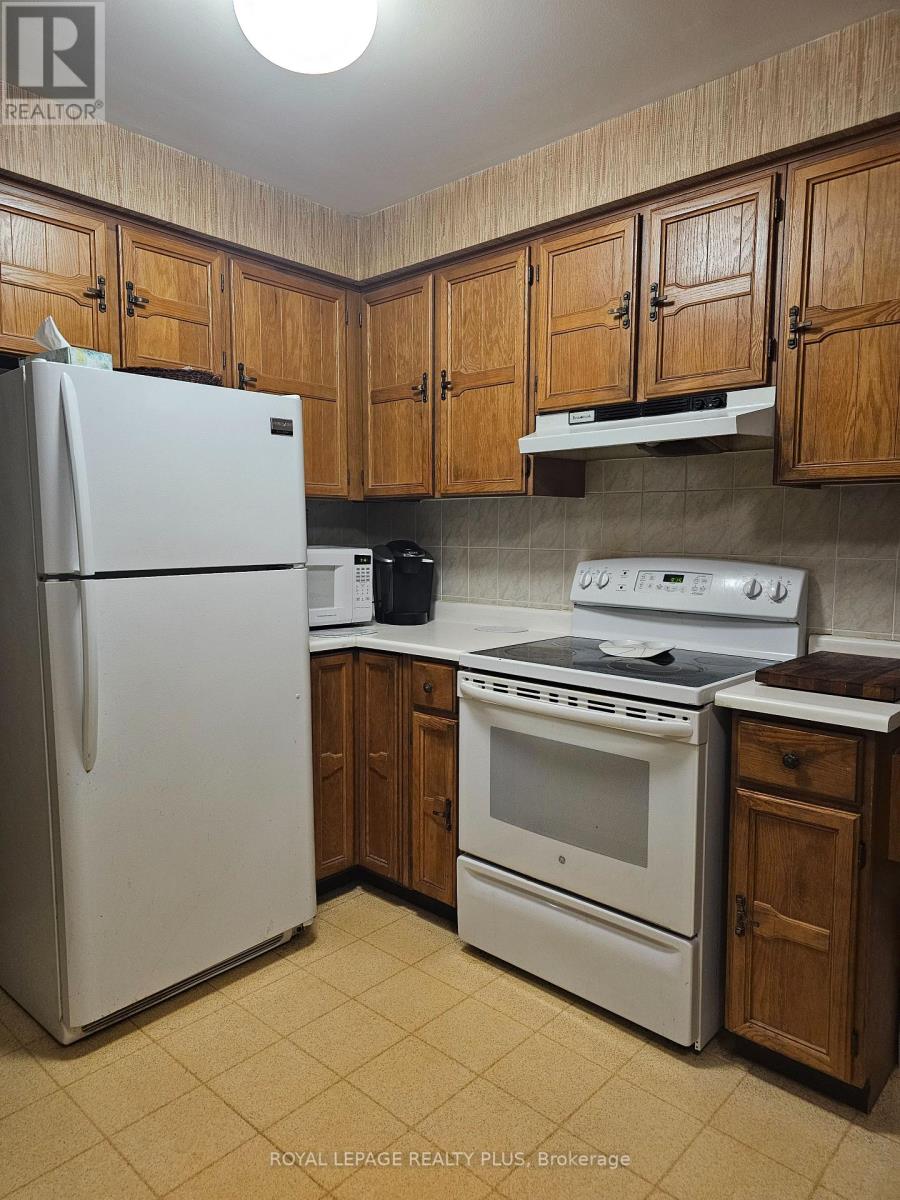 4170 Treetop Crescent, Mississauga, Ontario  L5L 2L9 - Photo 11 - W12752316