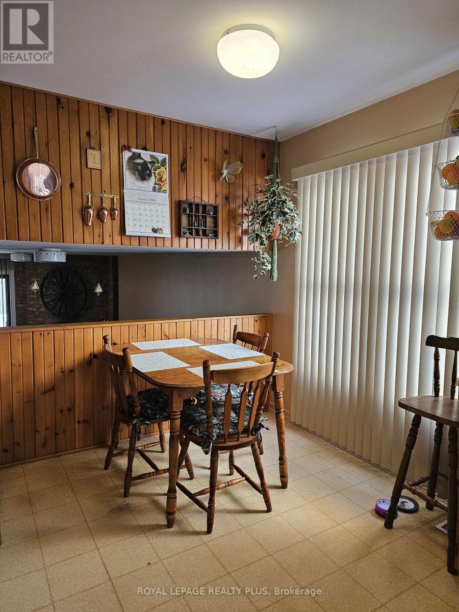 4170 Treetop Crescent, Mississauga, Ontario  L5L 2L9 - Photo 12 - W12752316