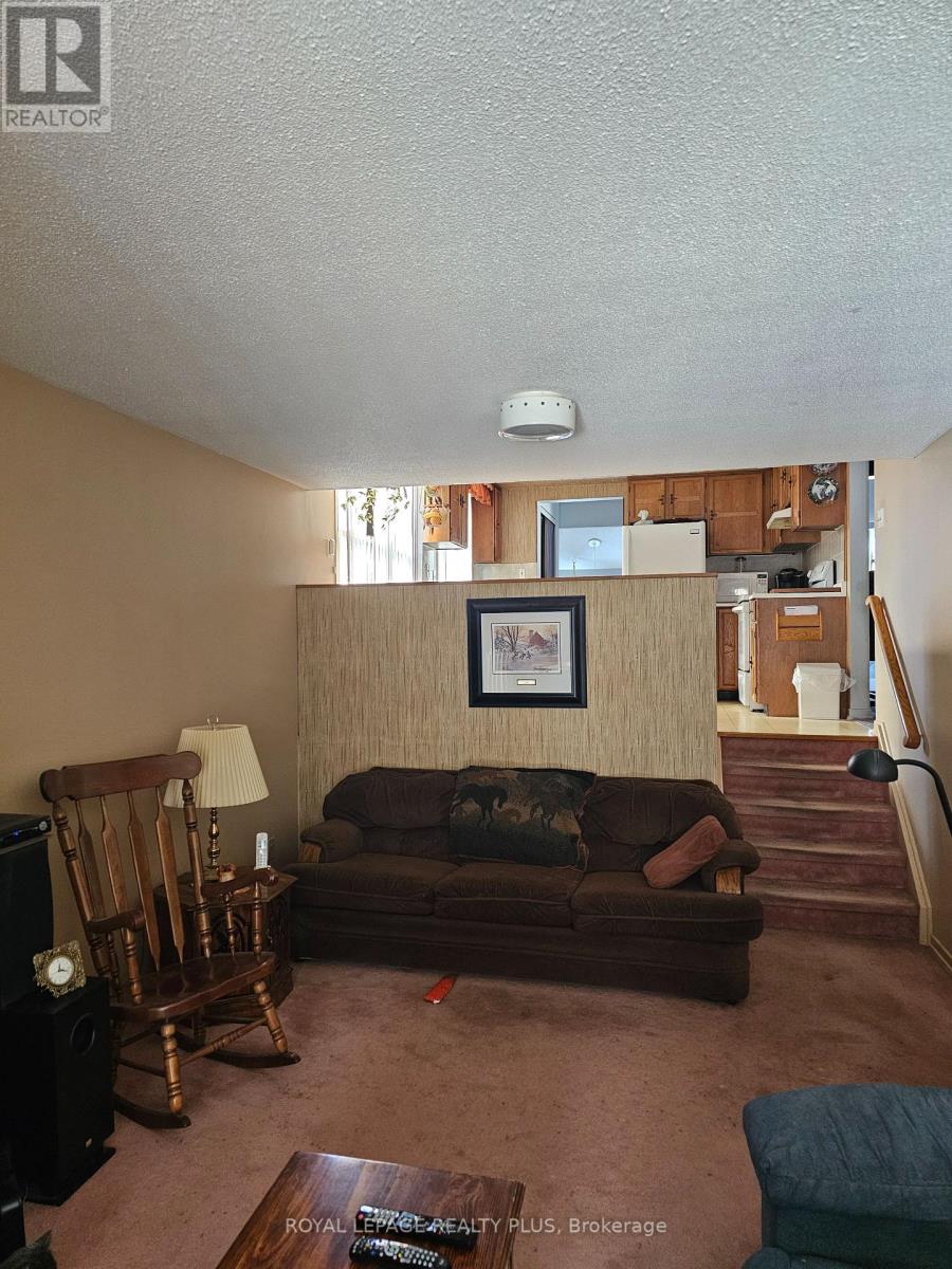 4170 Treetop Crescent, Mississauga, Ontario  L5L 2L9 - Photo 15 - W12752316