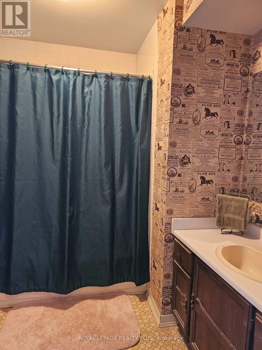 4170 Treetop Crescent, Mississauga, Ontario  L5L 2L9 - Photo 24 - W12752316