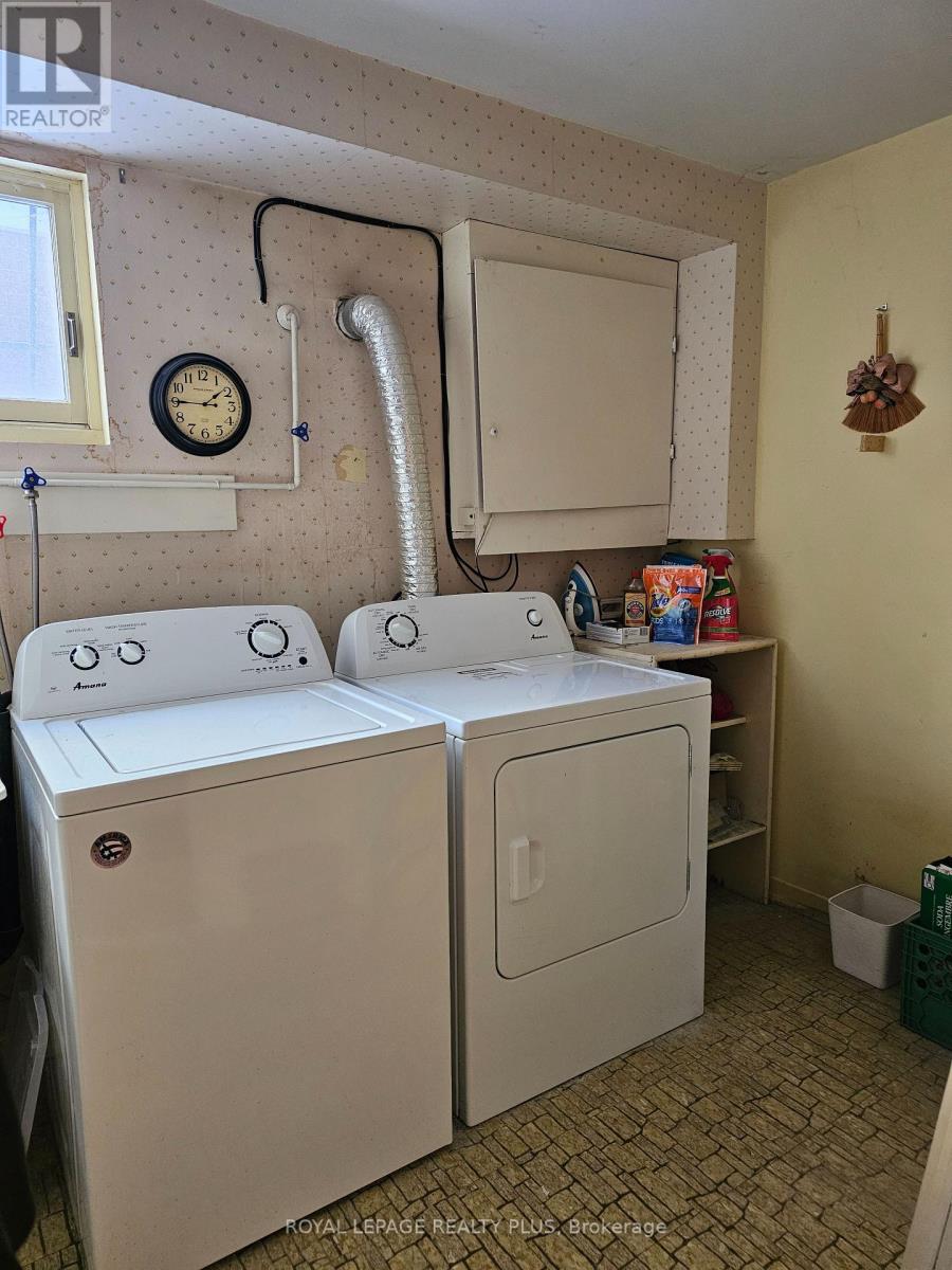 4170 Treetop Crescent, Mississauga, Ontario  L5L 2L9 - Photo 28 - W12752316