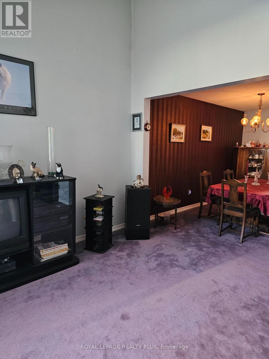 4170 Treetop Crescent, Mississauga, Ontario  L5L 2L9 - Photo 5 - W12752316