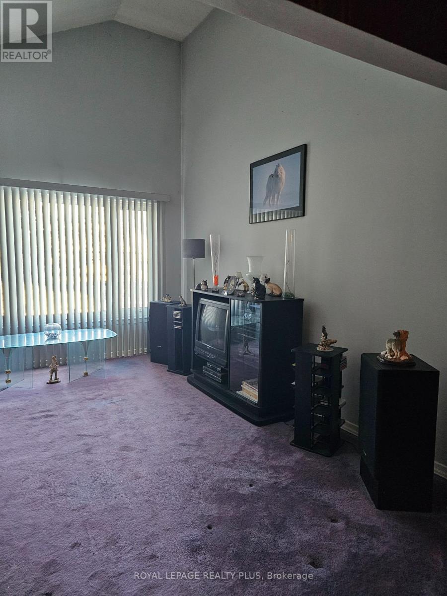 4170 Treetop Crescent, Mississauga, Ontario  L5L 2L9 - Photo 7 - W12752316