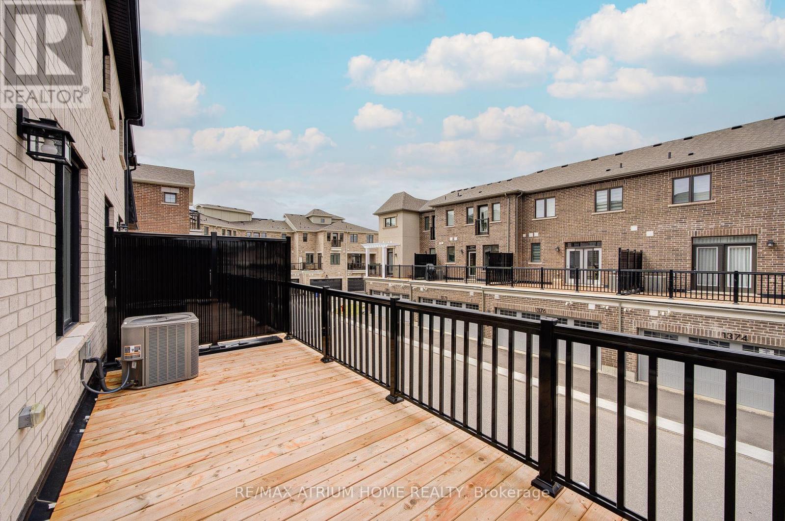 1377 William Halton Parkway, Oakville, Ontario  L6M 5N9 - Photo 24 - W12752340