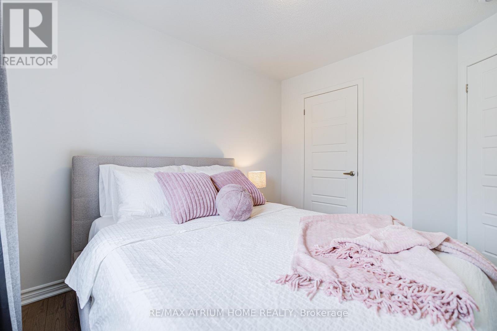 1377 William Halton Parkway, Oakville, Ontario  L6M 5N9 - Photo 38 - W12752340