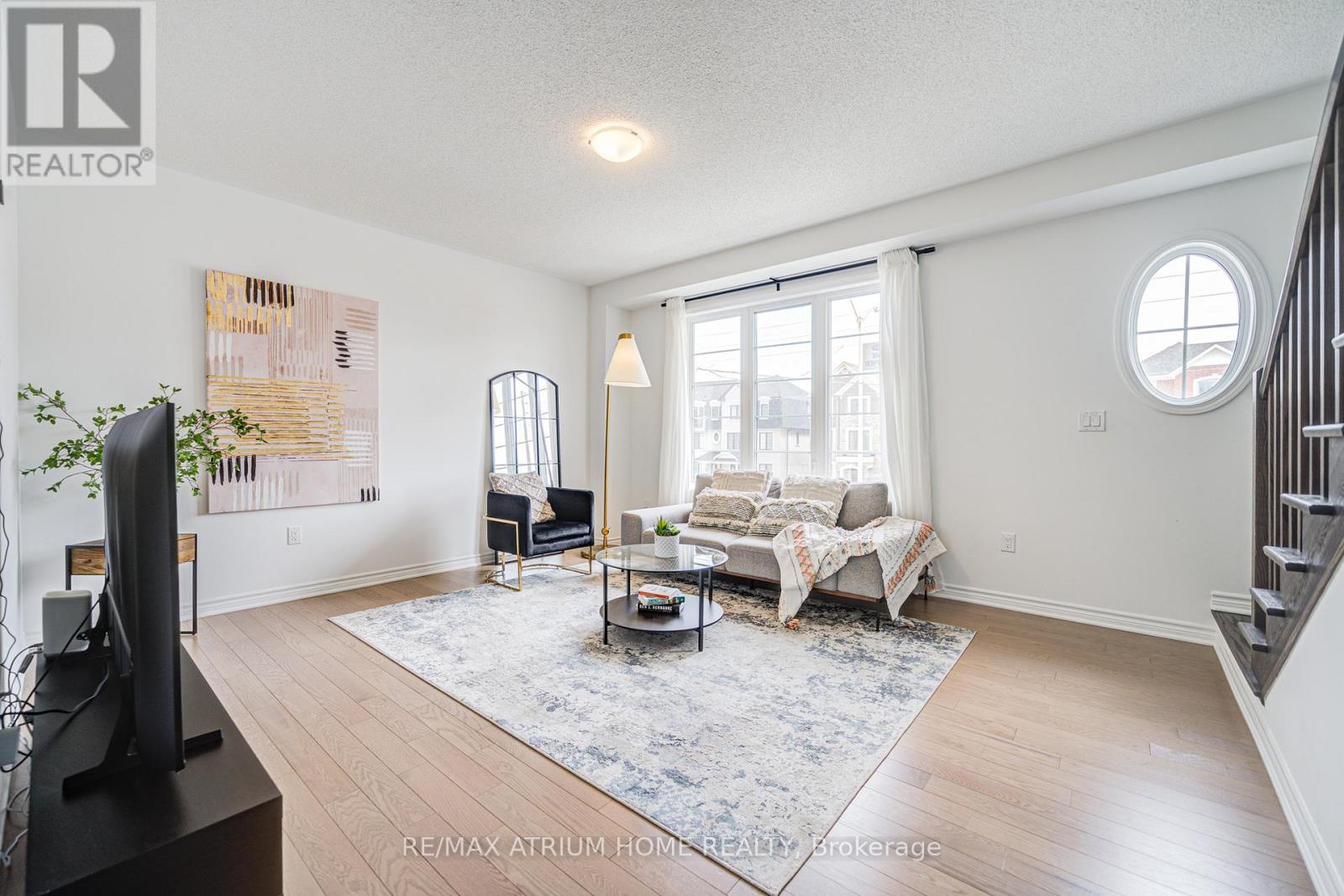 1377 William Halton Parkway, Oakville, Ontario  L6M 5N9 - Photo 7 - W12752340