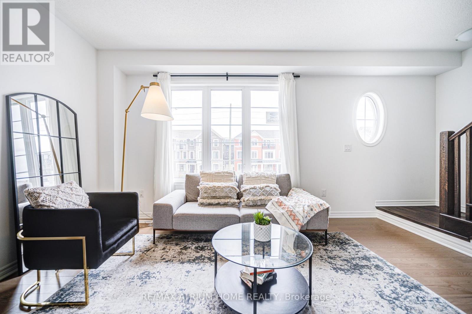 1377 William Halton Parkway, Oakville, Ontario  L6M 5N9 - Photo 9 - W12752340