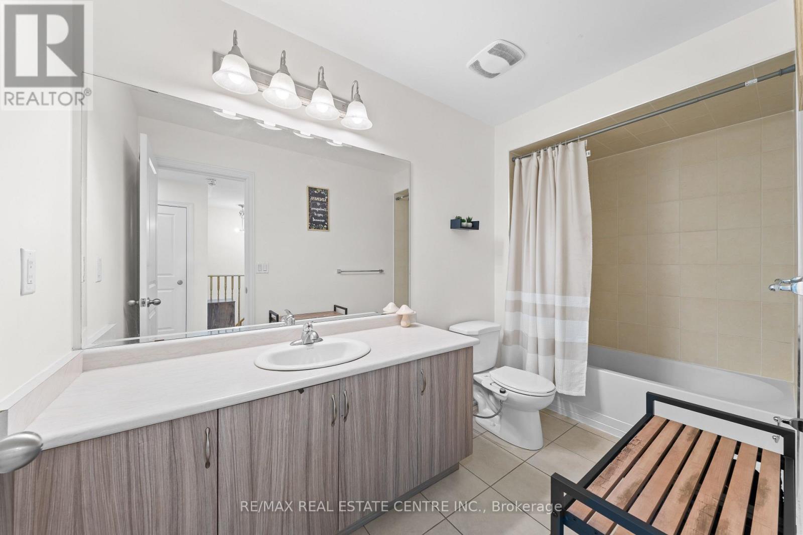 74 Ivor Crescent, Brampton, Ontario  L7A 4L7 - Photo 15 - W12752360