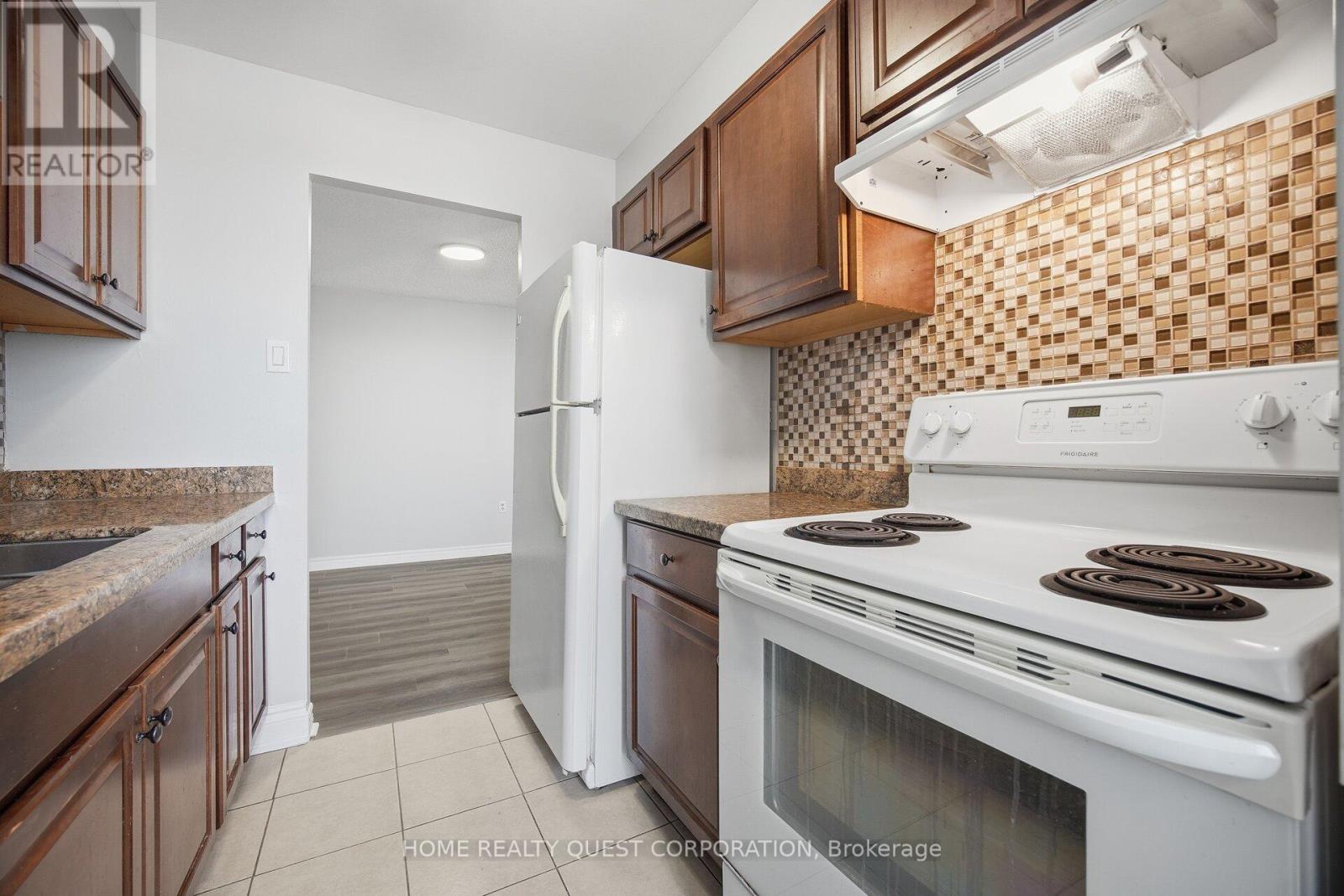 1804 - 966 Inverhouse Drive, Mississauga, Ontario  L5J 4B6 - Photo 13 - W12752380