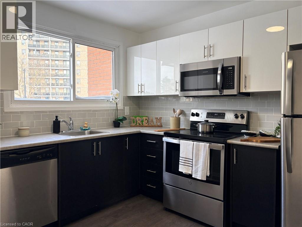 77 Tindale Court Unit# 10, Hamilton, Ontario  L8K 5M8 - Photo 2 - 40802484