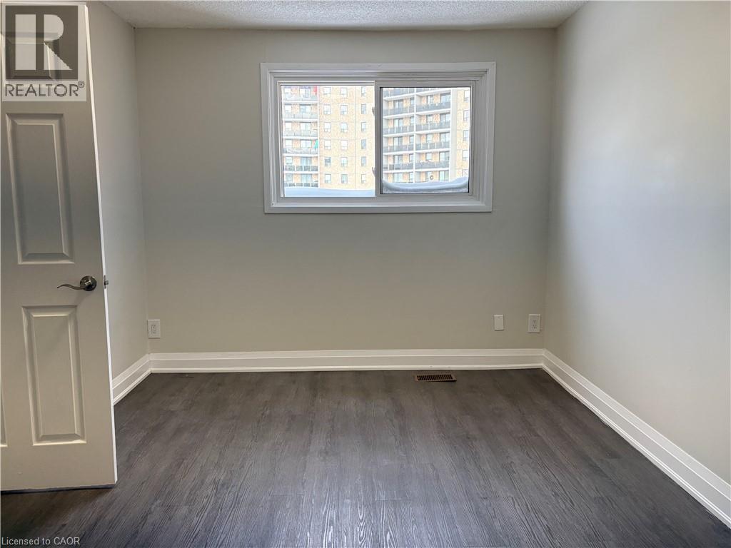 77 Tindale Court Unit# 10, Hamilton, Ontario  L8K 5M8 - Photo 7 - 40802484