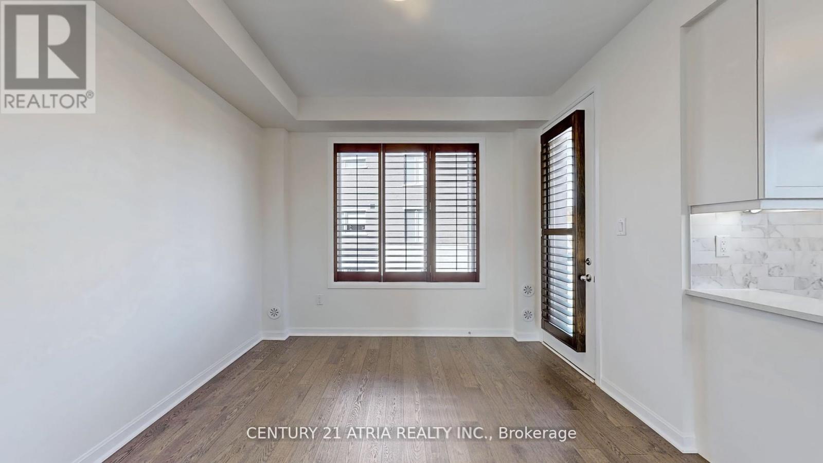 205 The Donway East, Toronto, Ontario  M3B 0B4 - Photo 16 - C12752308