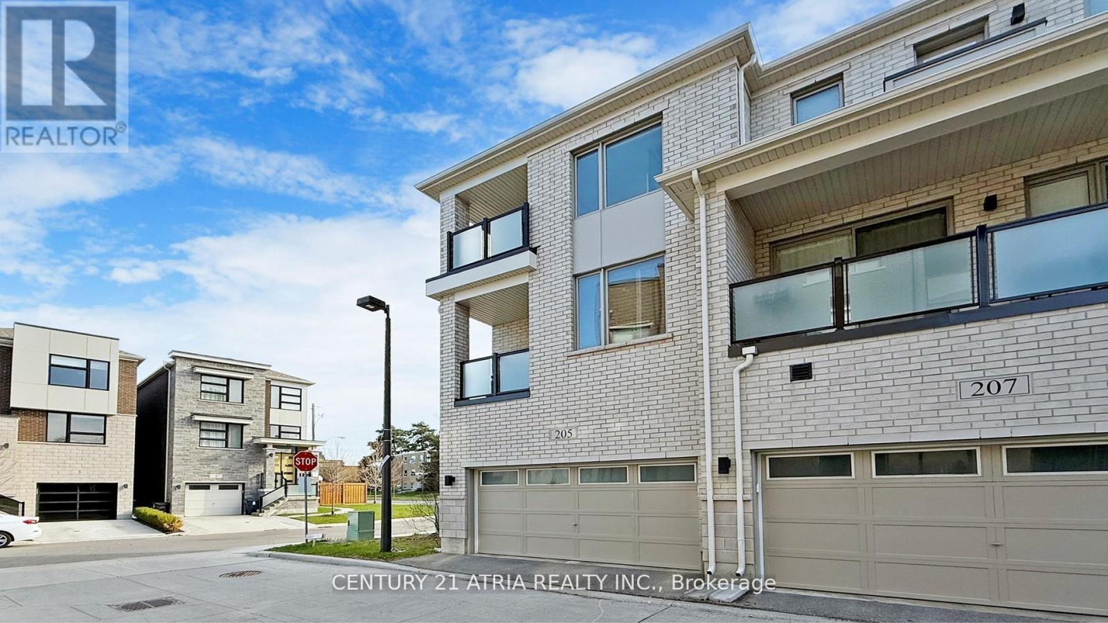 205 The Donway East, Toronto, Ontario  M3B 0B4 - Photo 4 - C12752308