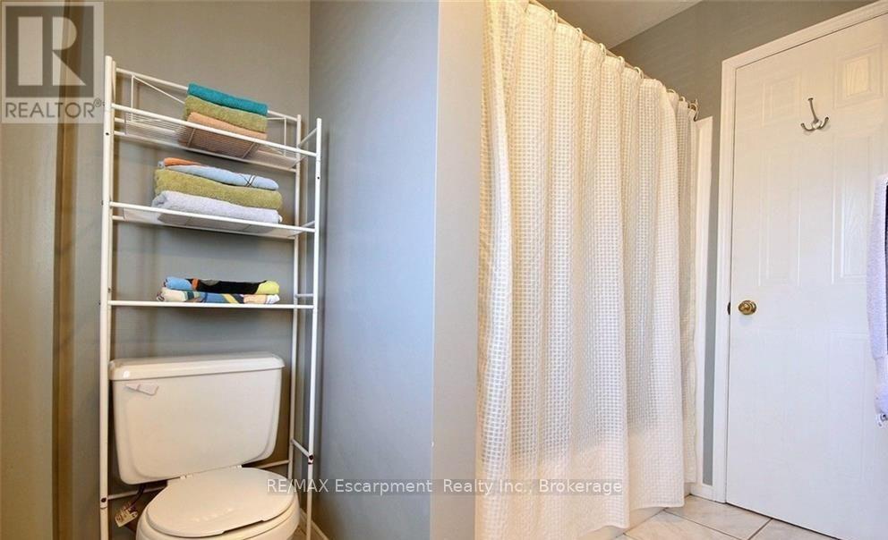 6 - 38 Elma Street, St. Catharines, Ontario  L2N 6Z3 - Photo 8 - X12748012