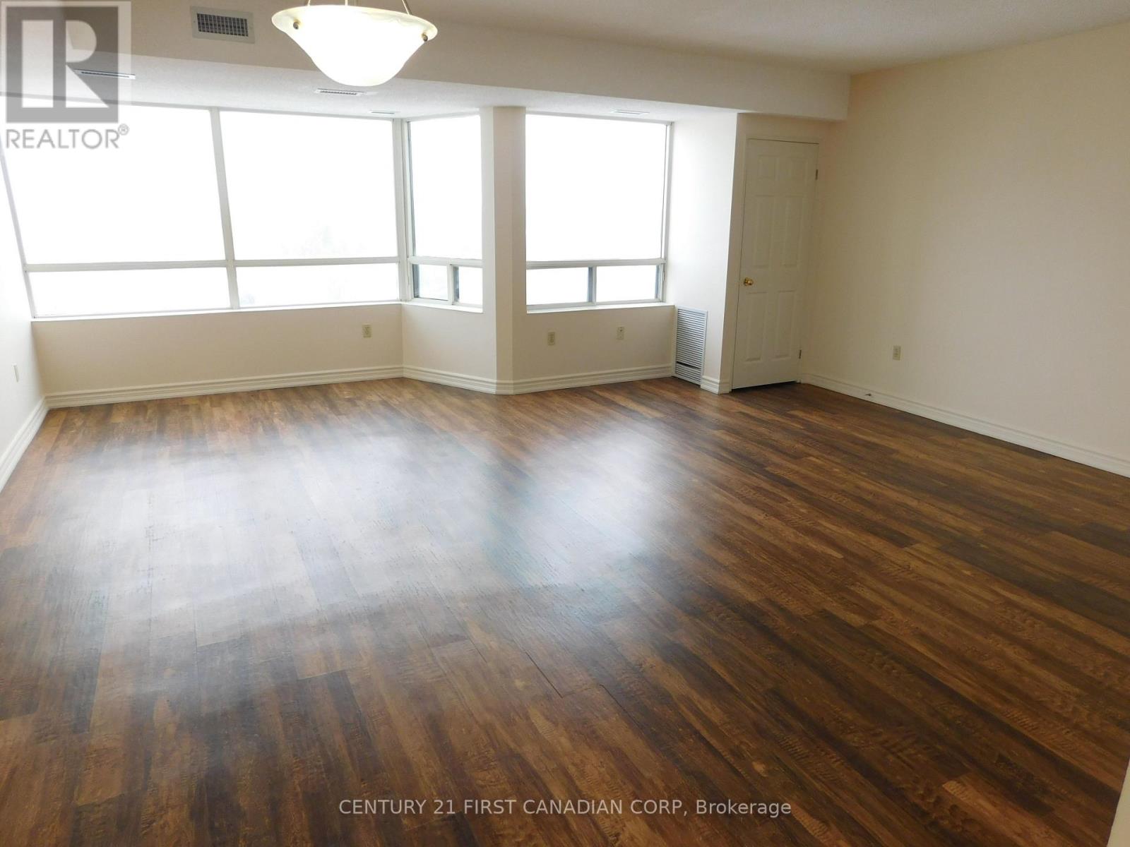 803 - 744 Wonderland Road S, London South, Ontario N6K 4K3 - Photo 4 - X12752432