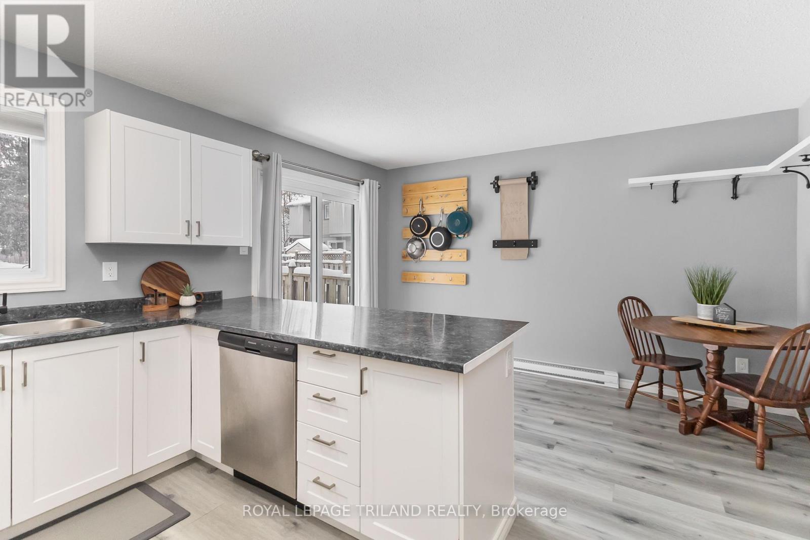 12 - 242 Monmore Road, London North, Ontario  N6G 3B4 - Photo 21 - X12752556