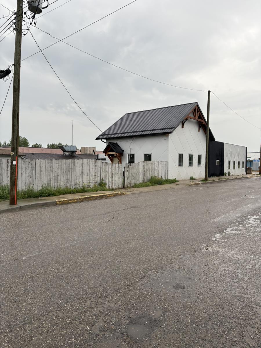 4904  50 Street, Onoway, Alberta