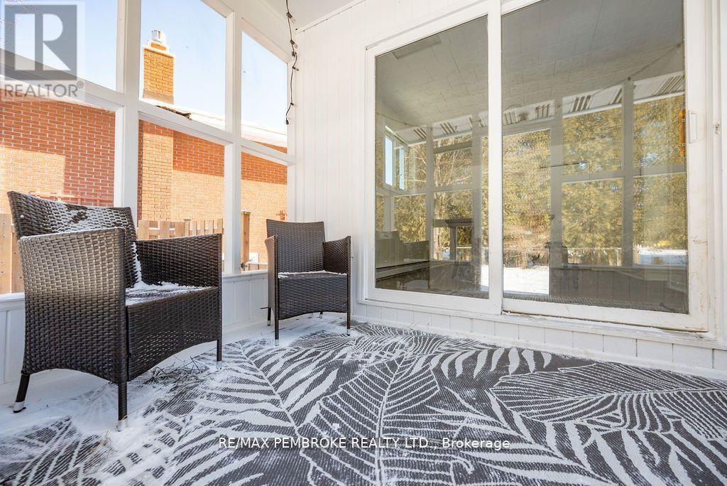 13 Highland Crescent, Deep River, Ontario  K0J 1P0 - Photo 22 - X12752602