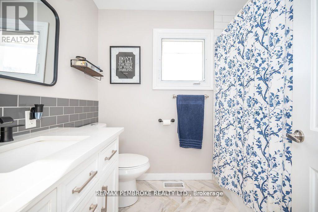 13 Highland Crescent, Deep River, Ontario  K0J 1P0 - Photo 36 - X12752602