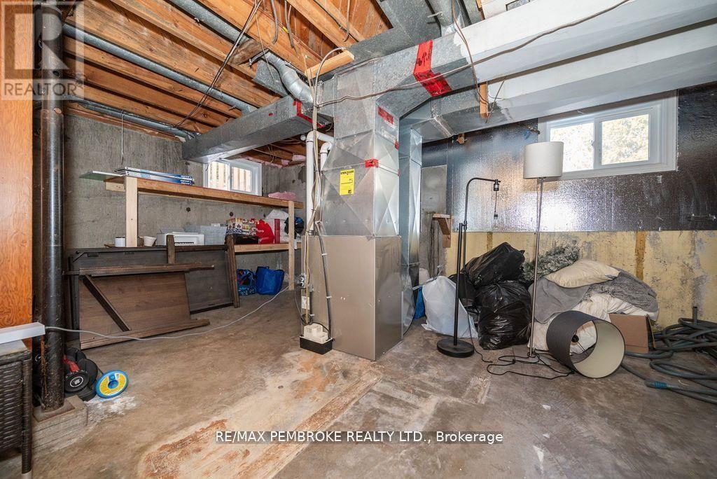 13 Highland Crescent, Deep River, Ontario  K0J 1P0 - Photo 38 - X12752602