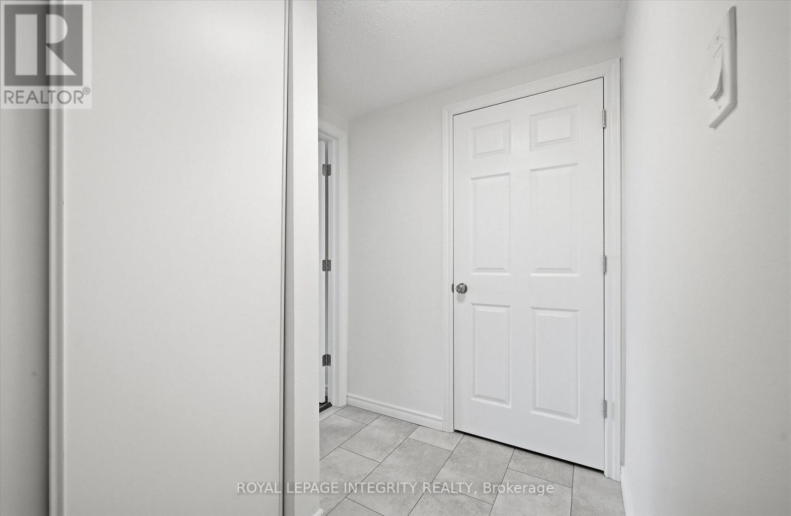 114 - 6532 Bilberry Drive, Ottawa, Ontario  K1C 4N9 - Photo 5 - X12752548