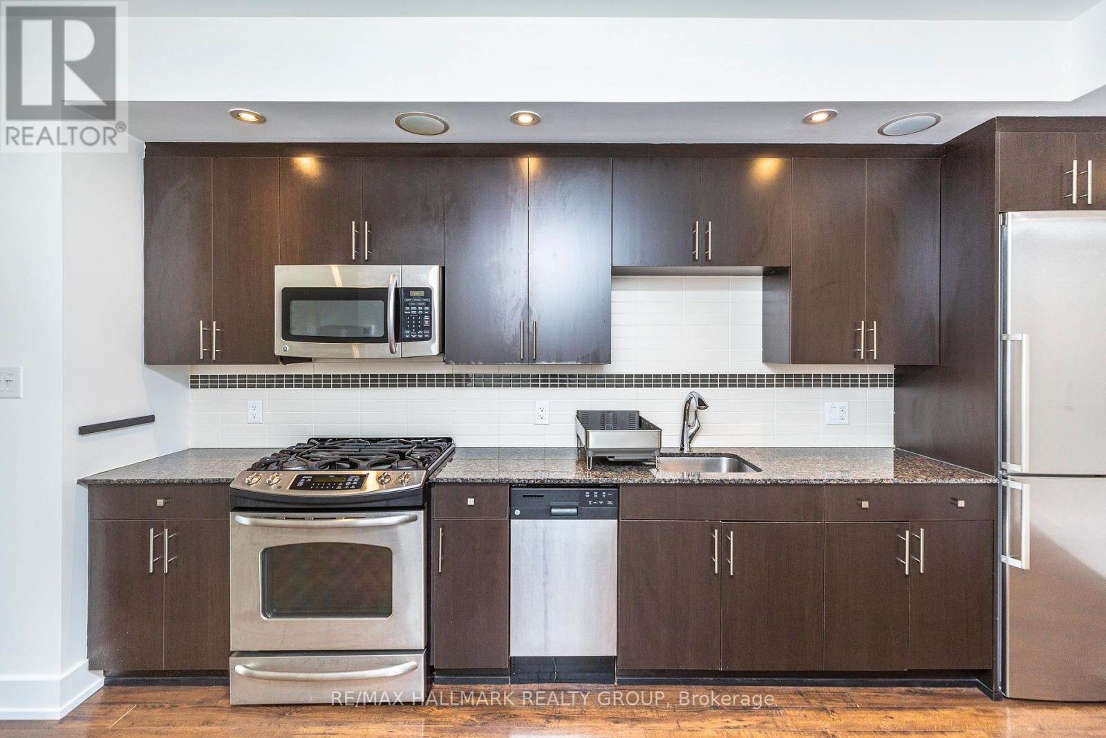 403 - 100 Champagne Avenue S, Ottawa, Ontario  K1S 4P4 - Photo 7 - X12752584