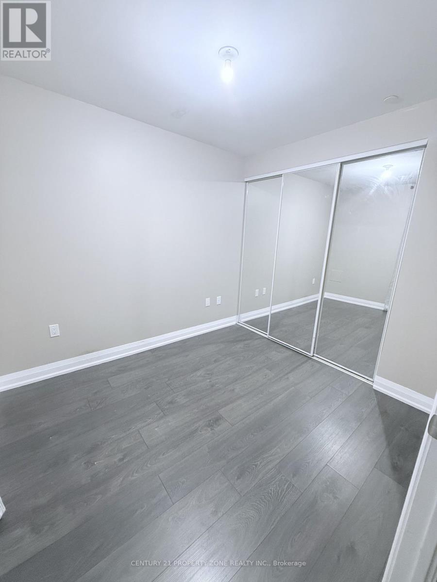 742 - 26 Gibbs Road, Toronto, Ontario  M9B 6L6 - Photo 9 - W12692758