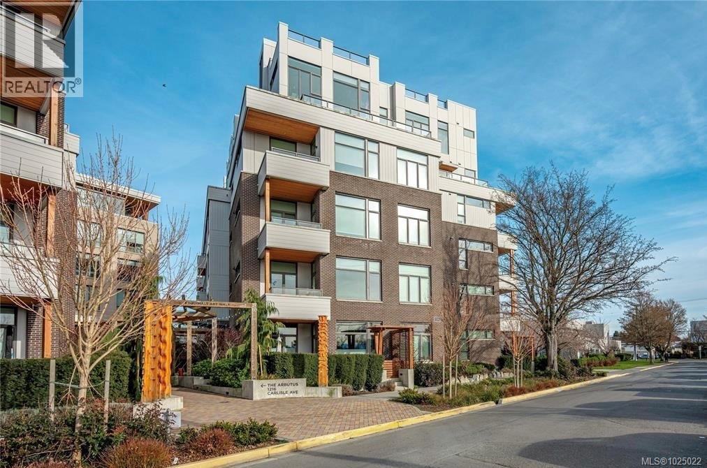 107 1216 Carlisle Ave, Esquimalt, British Columbia