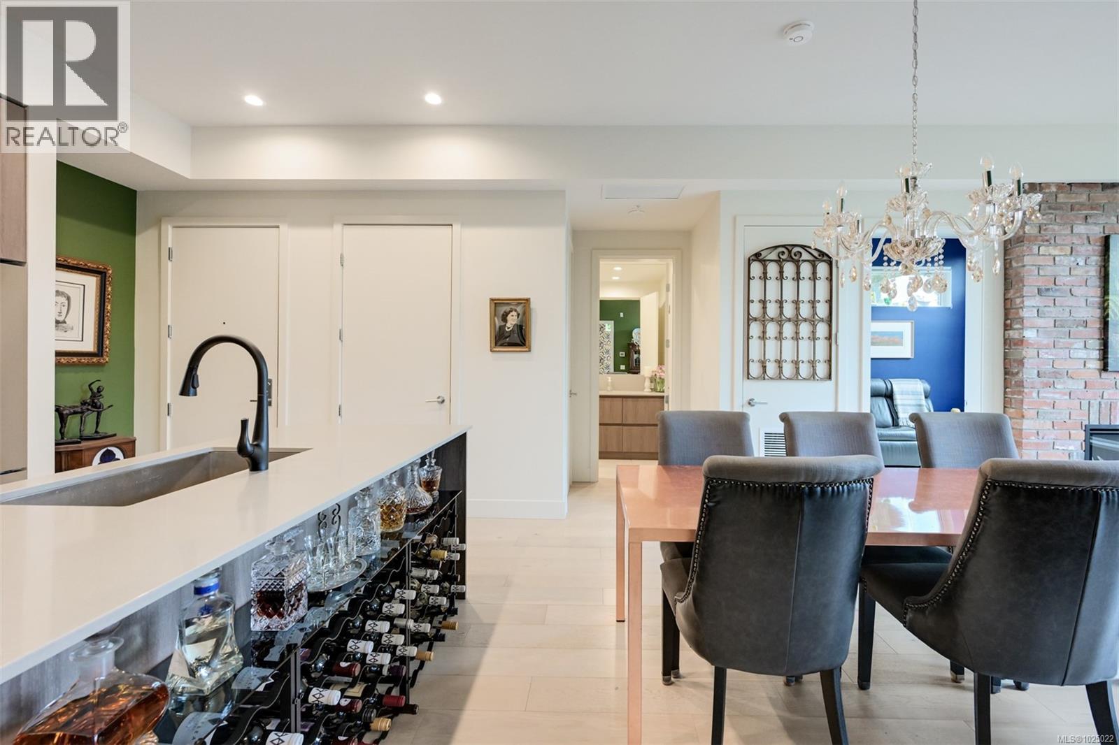 107 1216 Carlisle Ave, Esquimalt, British Columbia  V9A 0H5 - Photo 16 - 1025022