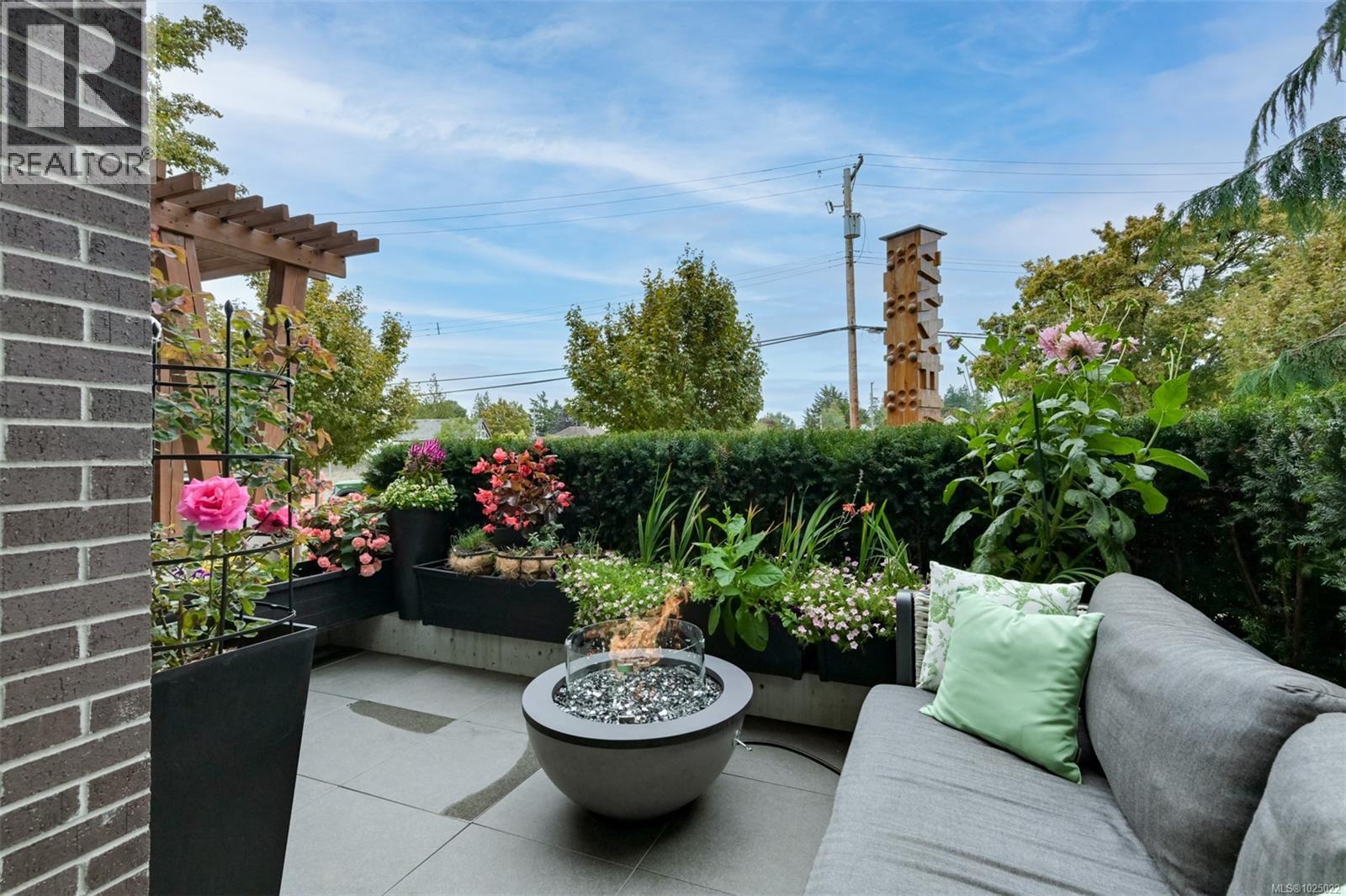 107 1216 Carlisle Ave, Esquimalt, British Columbia  V9A 0H5 - Photo 27 - 1025022