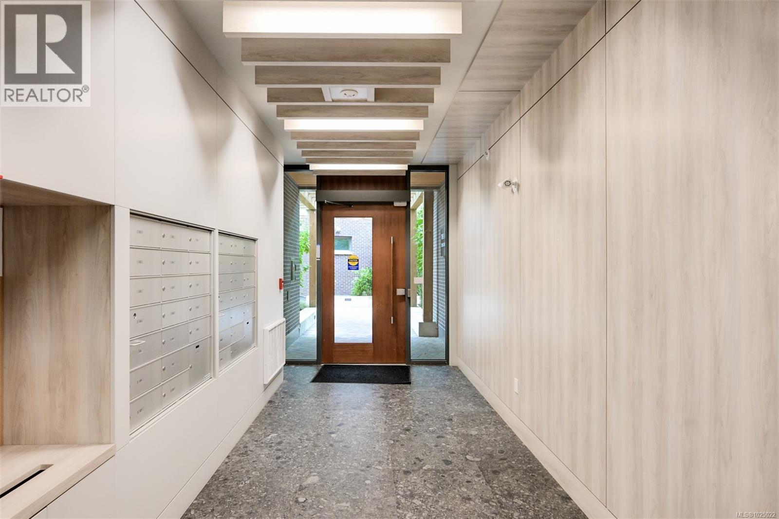 107 1216 Carlisle Ave, Esquimalt, British Columbia  V9A 0H5 - Photo 33 - 1025022