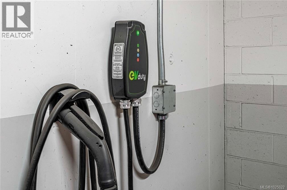 107 1216 Carlisle Ave, Esquimalt, British Columbia  V9A 0H5 - Photo 47 - 1025022