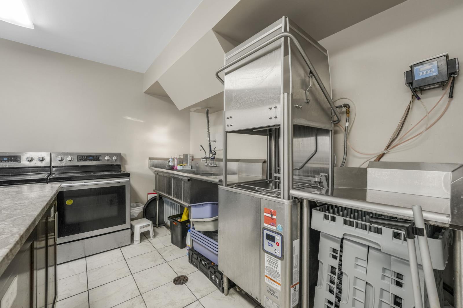 8711  82 Avenue Nw, Edmonton, Alberta  T6C 0Y9 - Photo 70 - 44194111