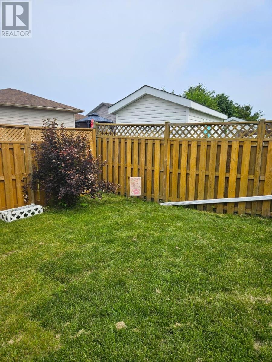 281 Caribou Cres, Thunder Bay, Ontario  P7C 5Z5 - Photo 48 - TB2600152