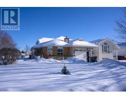 281 Caribou CRES, Thunder Bay, Ontario