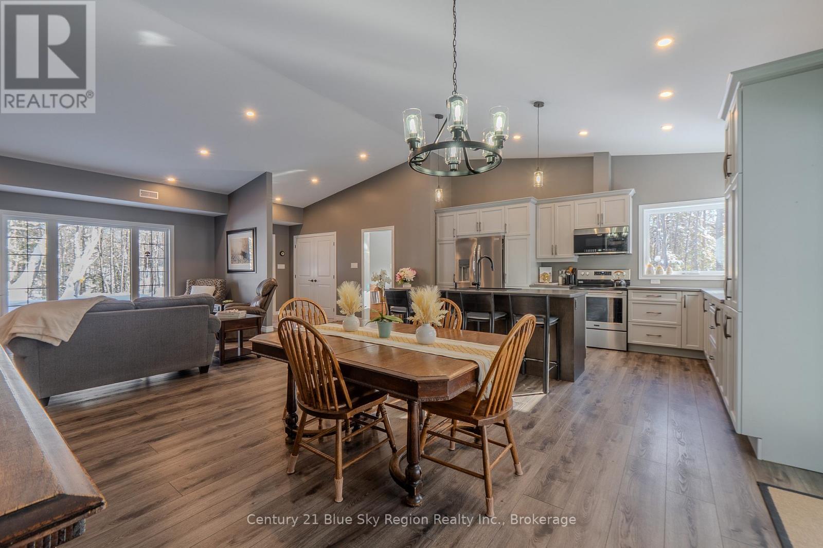 75 Hillside Lake Road, North Bay, Ontario  P1B 8G2 - Photo 11 - X12752462