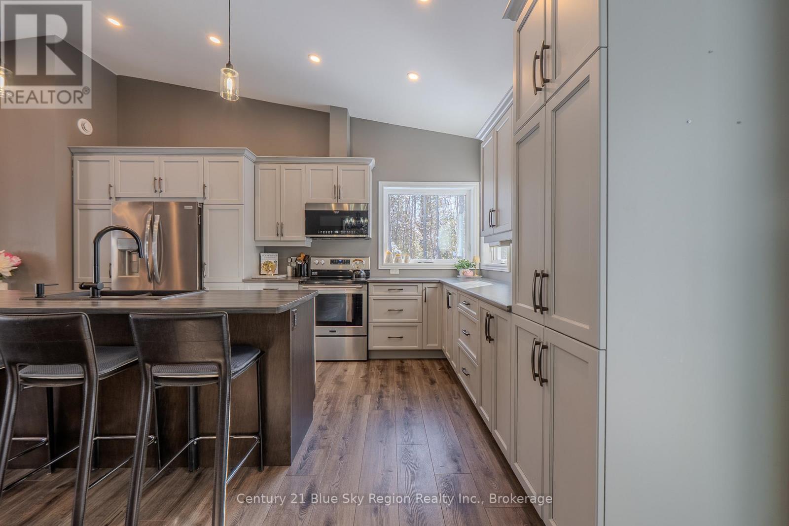 75 Hillside Lake Road, North Bay, Ontario  P1B 8G2 - Photo 8 - X12752462