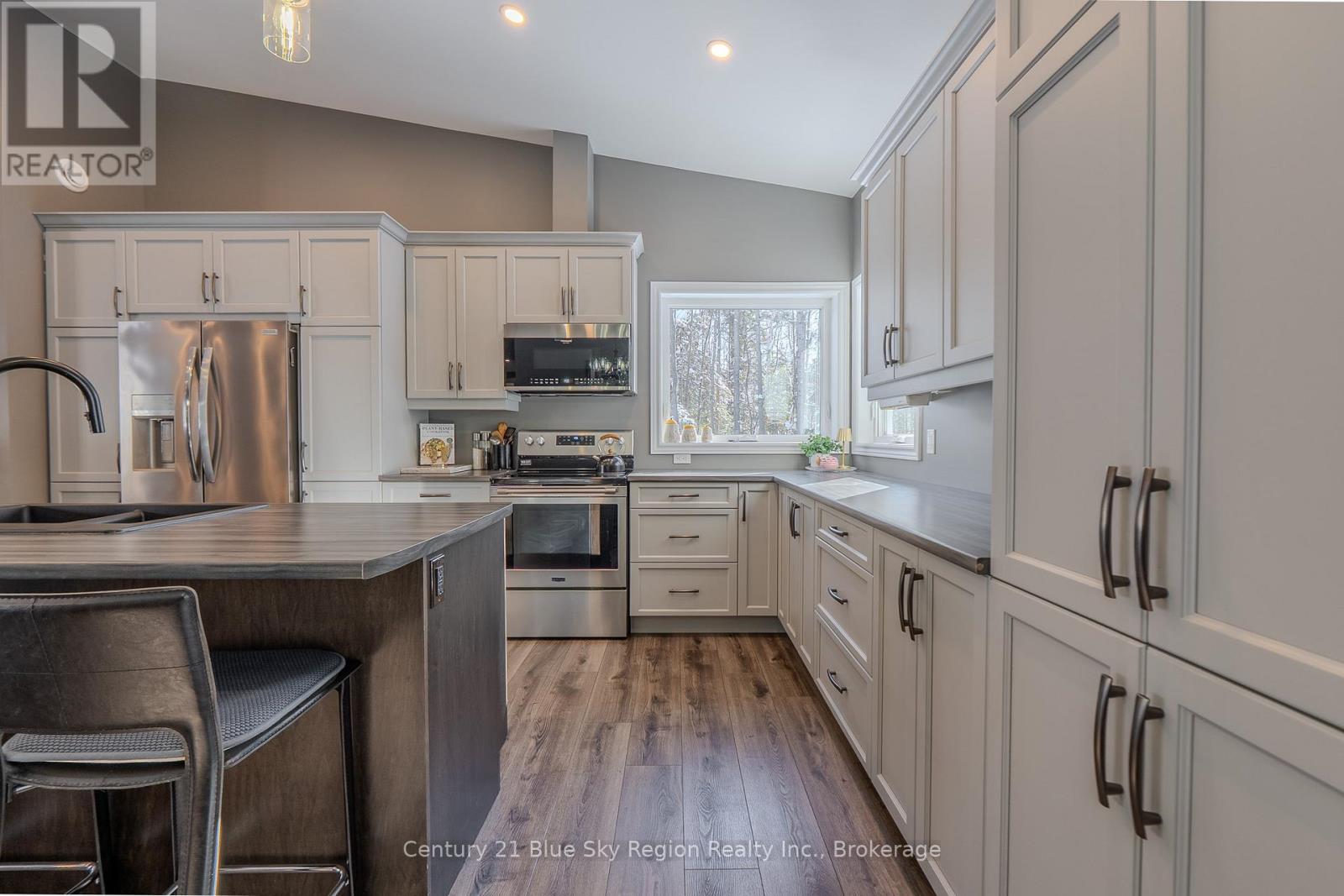 75 Hillside Lake Road, North Bay, Ontario  P1B 8G2 - Photo 9 - X12752462